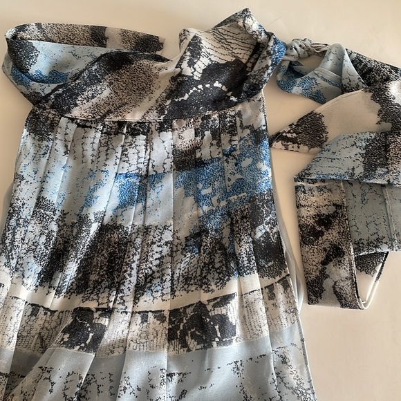 Reiss Ezra Multi Blue Printed Sleeveless High Neck Bow Maxi Dress size 0 - Picture 8 of 8